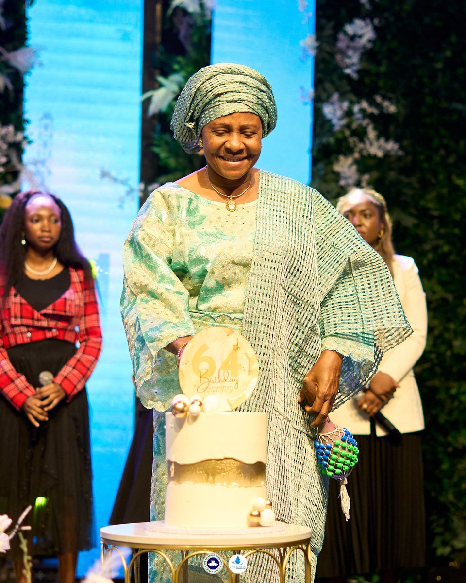 theoasislagos's tweet image. Celebrating God’s grace upon our dear mummy 💙
“Those planted in the house of the Lord shall flourish” (Ps. 92:13).

May your life continually flourish with strength, joy, and grace. We honor and celebrate you!

#TheOasisLagos #birthdaycelebration