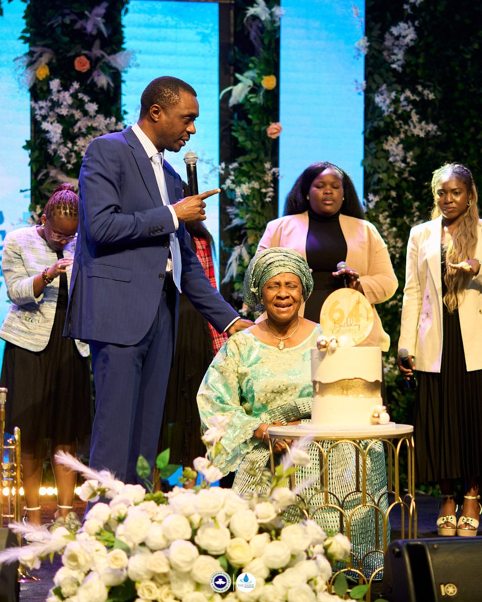 theoasislagos's tweet image. Celebrating God’s grace upon our dear mummy 💙
“Those planted in the house of the Lord shall flourish” (Ps. 92:13).

May your life continually flourish with strength, joy, and grace. We honor and celebrate you!

#TheOasisLagos #birthdaycelebration