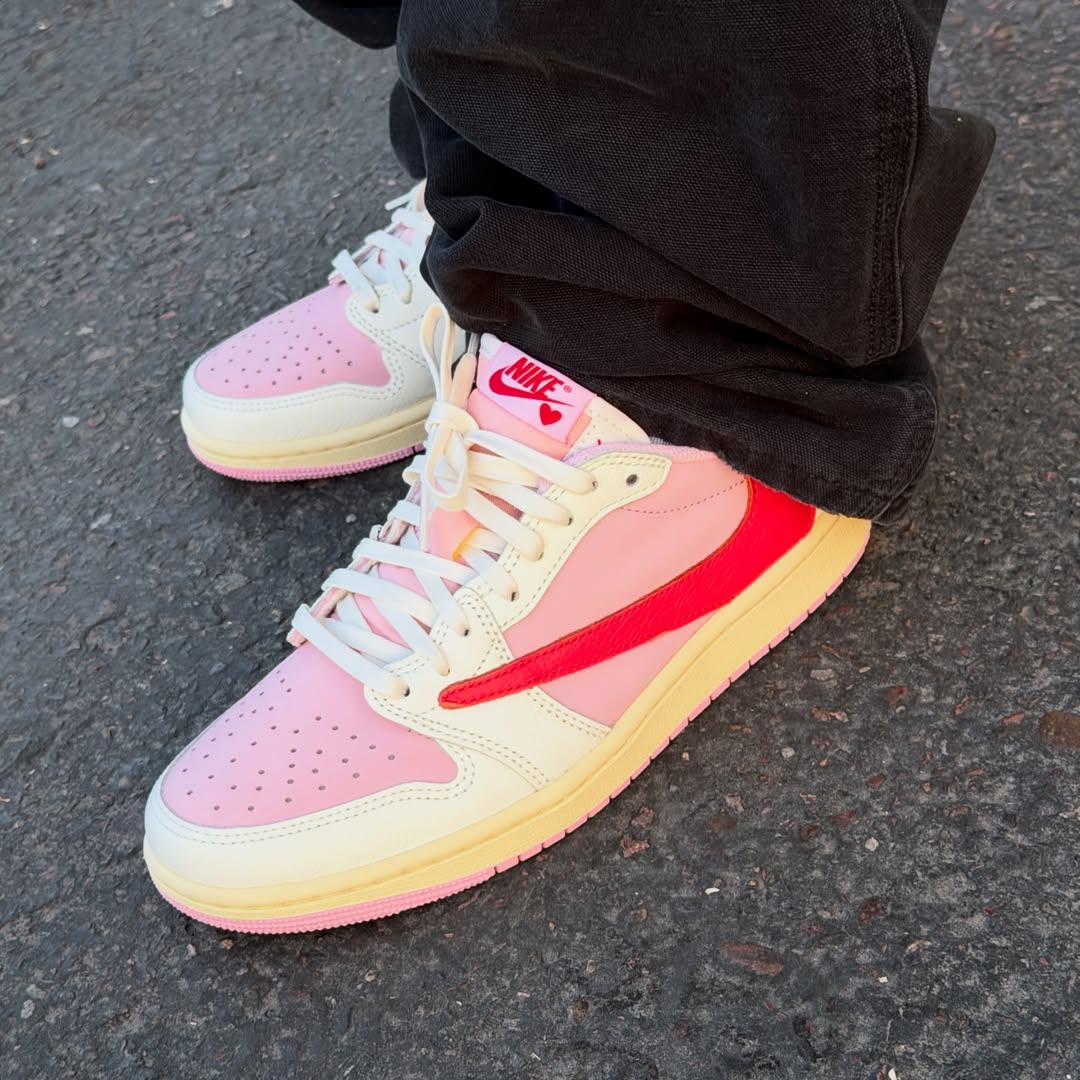 sdmlinks's tweet photo. 🌵👀 Novos Air Jordan 1 Low OG x Travis Scott serão lançados em 22 de maio. https://t.co/VqZLNc3ITP