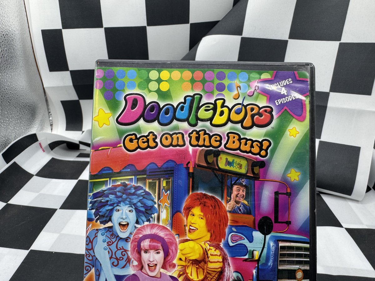 WilliamJGraham's tweet image. Check out Doodlebops - Get On the Bus (DVD, 2007) ebay.us/m/S3bu3g #eBay via @eBay 
"Doodlebops - Get On the Bus" is a children's and family TV series produced by Disney in 2007. The DVD features live-action and musical elements, with English subtitles available. The