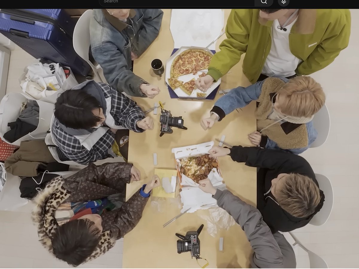 JRJ ㉧㉣㉣ tweet media