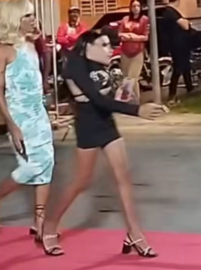 Cheshire Cat tweet media