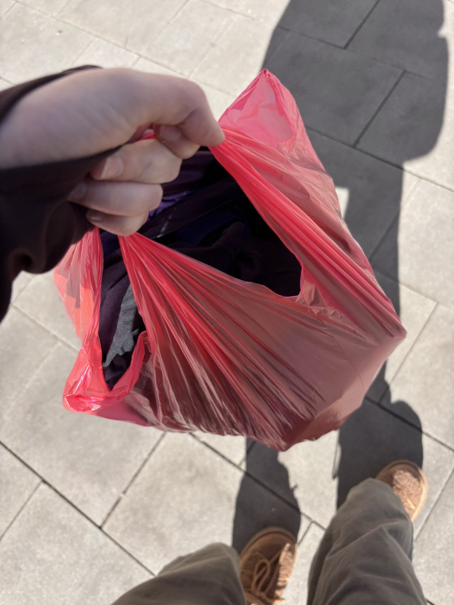 Tina 🩷 | braveprincepilled tweet media