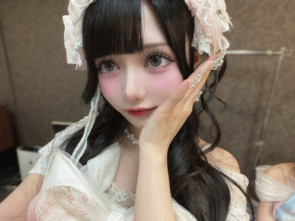 白咲りこ。 tweet media