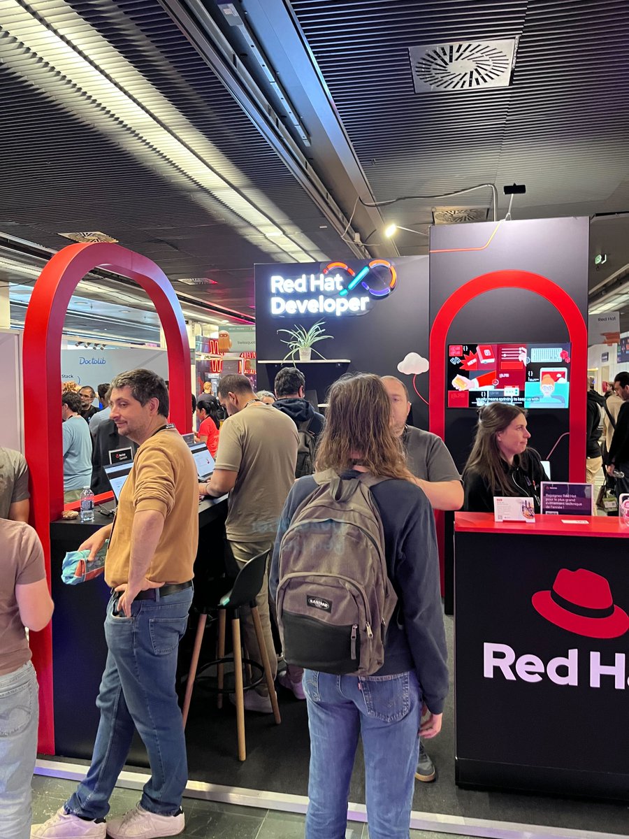 RedHatFrance's tweet image. En direct de #DevoxxFrance 🇫🇷

Nos experts vous accueillent sur le stand Red Hat pour échanger autour du cloud hybride, OpenShift, Quarkus, RHEL &amp;amp; Ansible.

Merci à tous pour vos échanges 🙌

📸 Aperçu en images 👇
Venez nous voir !

#RedHat #OpenSource #Kubernetes