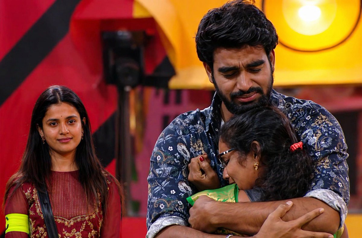 mpssvenkatesh's tweet photo. Count your life by smiles, not tears. Count your age by friends, not years. Happy birthday!

HBD KALYAN FROM THANYAN https://t.co/Knb5BX0UMd