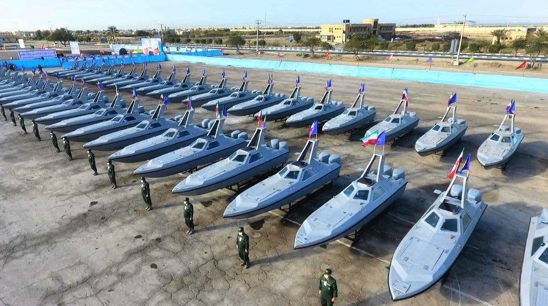 DocHoll18516751's tweet photo. If it is true that IRAN still maintains 1/2 of it's missiles and its fast boat Navy, then once again the total INCOMPETENCE of HEGSETH is exposed. FIRE HIS ASS AND APPOINT Gen Caine as Sec of War. What a JOKE! US Navy secretary ‘fired by Pete Hegseth’ https://t.co/J6nREZPK4h https://t.co/wlZyPZcZVt