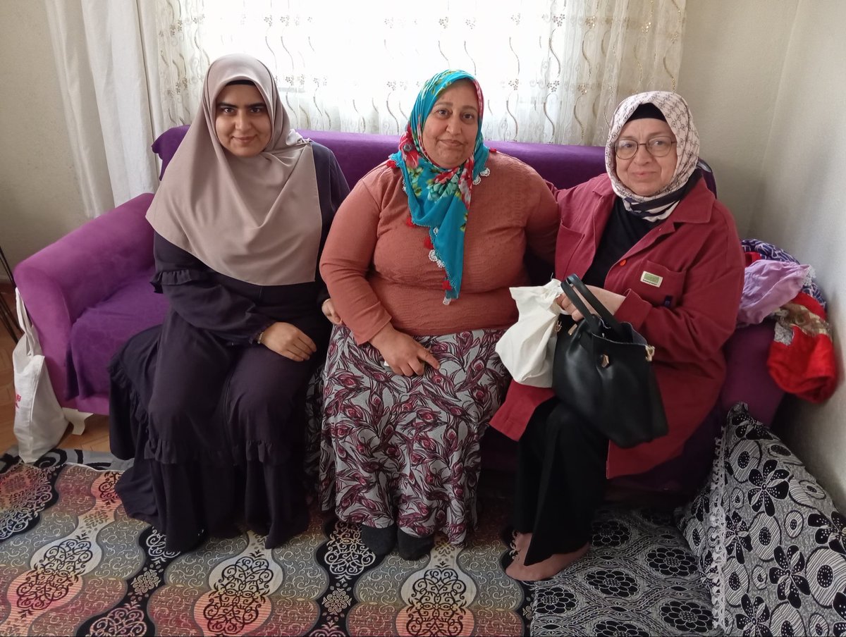 📍 Hane Ziyareti

İl Kadın Kolları Başkanımız Sn. <a href="/mervenurseyit/">Ecz.Mervenur Seyit Beşe</a> ’in öncülüğünde, il teşkilatımız ile birlikte gerçekleştirdiğimiz hane ziyaretinde kıymetli hemşehrilerimizle bir araya geldik.

Samimi bir atmosferde gerçekleşen ziyaretimizde hemşehrilerimizin talep ve önerilerini