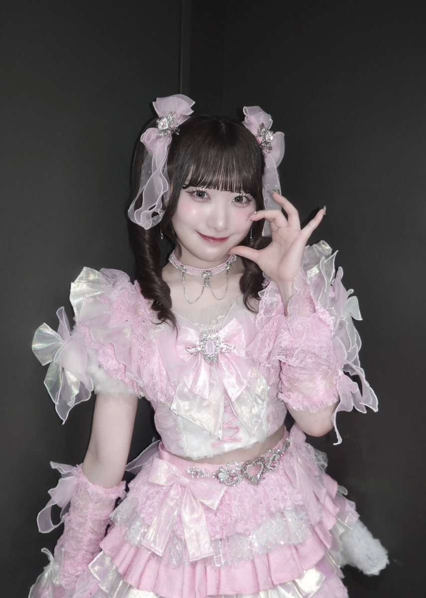みこ tweet media
