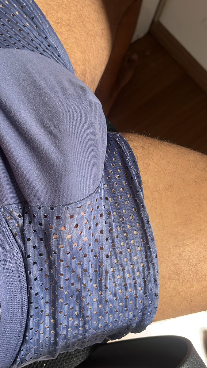 pe_vst's tweet photo. Amo esse cueca cheira de furinhos https://t.co/1EzHyIlx5i