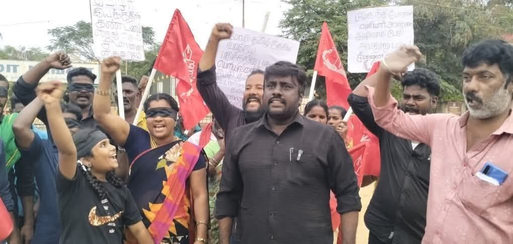 தேர்தல் முடிந்தது ...

இந்த நேரத்தில் ஒரு கசப்பான உண்மையை சொல்லியாக வேண்டும்....

என்னதான் பெரியார் இயக்கங்கள் திமுகவை தேடிச் சென்று ஆதரித்தாலும் திமுக தலைமை தவிர்த்து, திமுக மாவட்ட தலைமைகள் பெரும்பாலான இடங்களில் பெரியார் இயக்கங்களை பாரமாகவே நினைத்தார்கள், சின்ன சின்ன ஜாதி