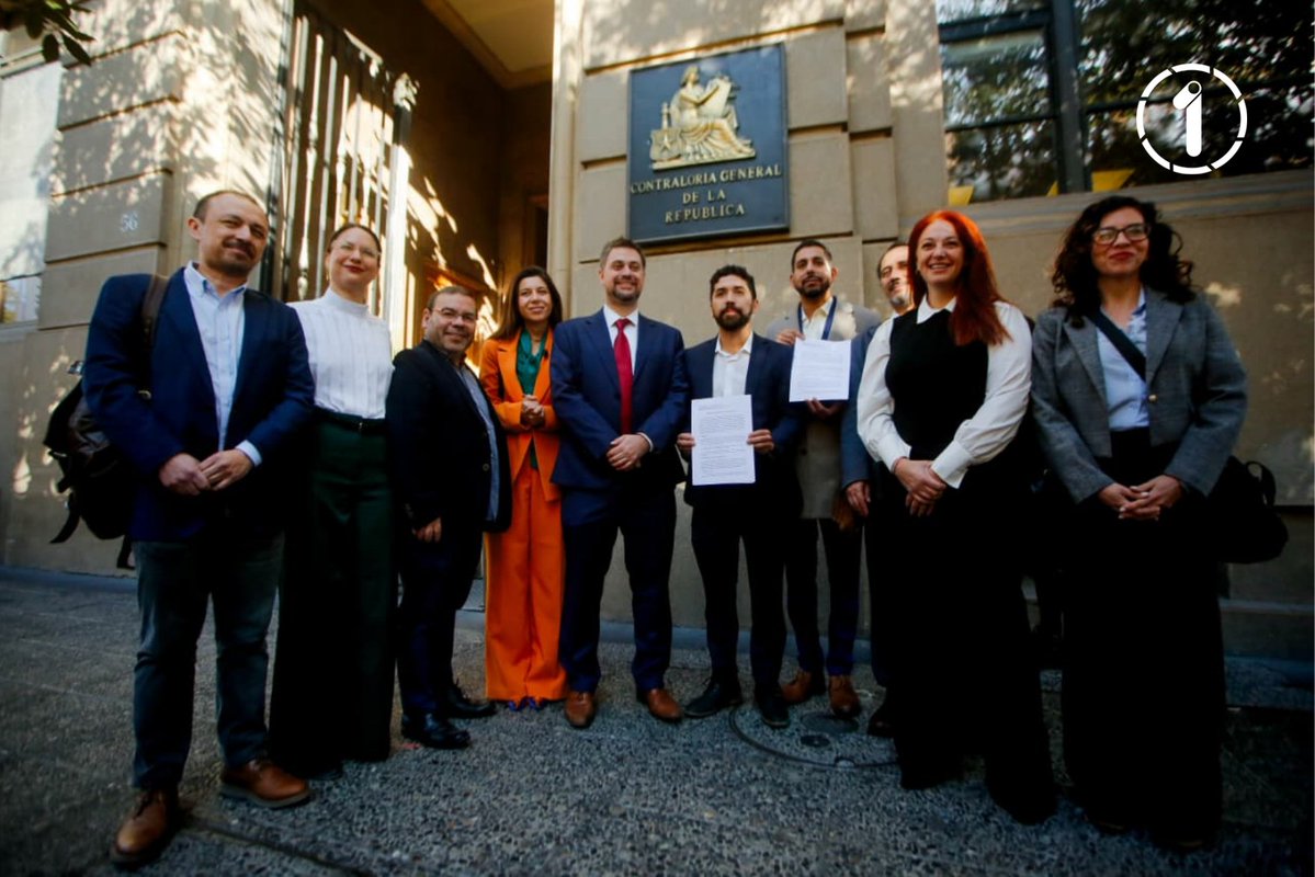 Los diputados Juan Santana, Daniel Manouchehri, Gael Yeomans, Jorge Brito, Boris Barrera, Carolina Cucumides, Irací Hassler, Luis Cuello y los senadores Daniel Núñez y Daniella Cicardini presentan un requerimiento ante Contraloría por eventual conflicto de interés en la “reforma