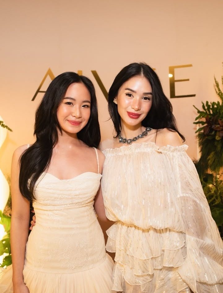 chsmate's tweet photo. Grabe mother and daughter 🔥❤️ https://t.co/16Hs5Kx2hM