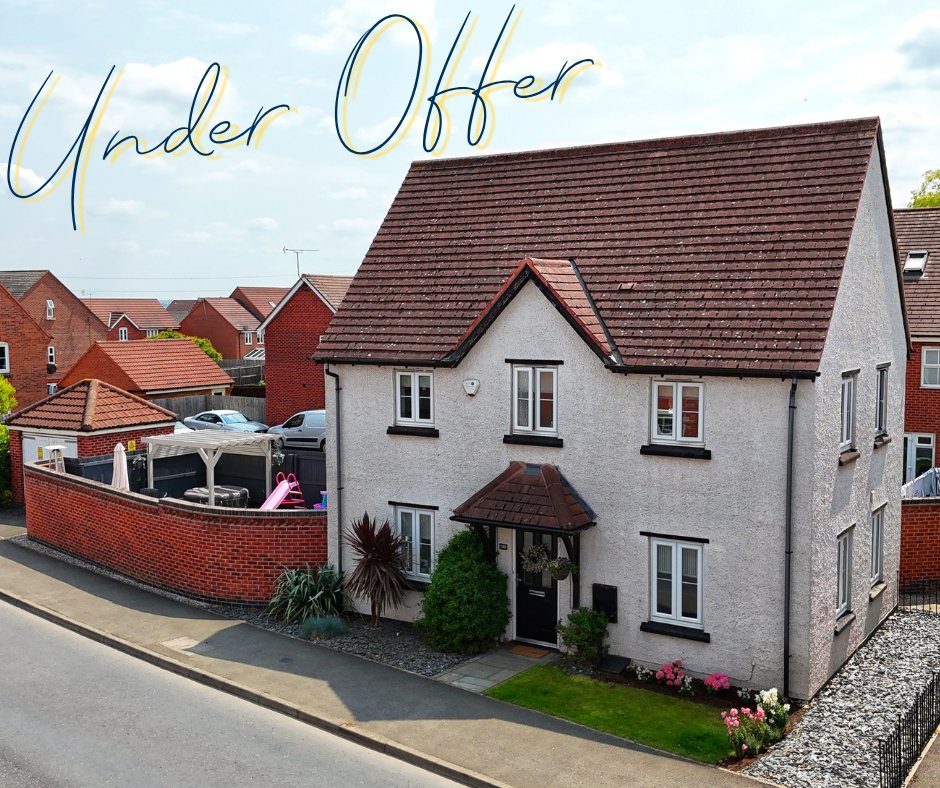 NottsProperty's tweet photo. This home is officially Under Offer.✨

🤳Thinking of moving? Call us today on 01636 343014 and register to hear about properties before they hit the market.

#UnderOffer #EstateAgent #NewarkAgent #Fernwood #NG24 #Nottinghamshire https://t.co/Bf8BR5nSpS