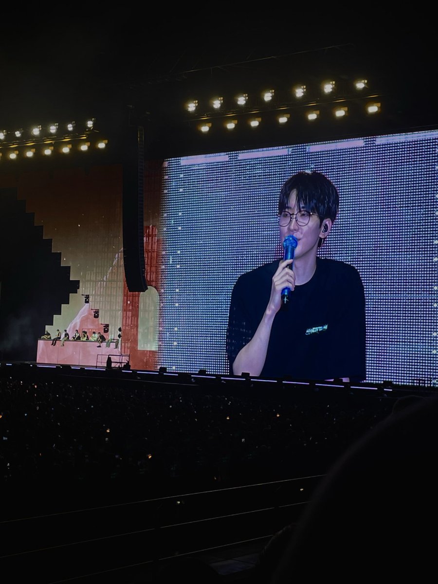 niwshi 🗯️ moving ➔ zflmsz_ ! tweet media