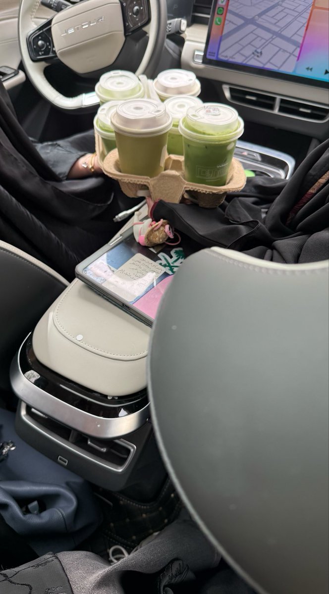 Last April as a senior 
توتال ايام دوامي خمسة تقريبًا