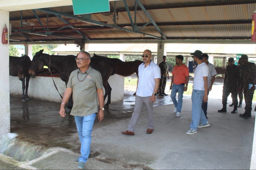 Mrinal_MLA's tweet image. #8pm : #Discipline: The Backbone of the Indian Army .
In the Indian Army, discipline isn’t taught. It’s lived.
It starts at 4:30 AM. The same time, every day. No snooze button. From the parade ground to the battlefield, discipline is what turns ordinary men and women into a force