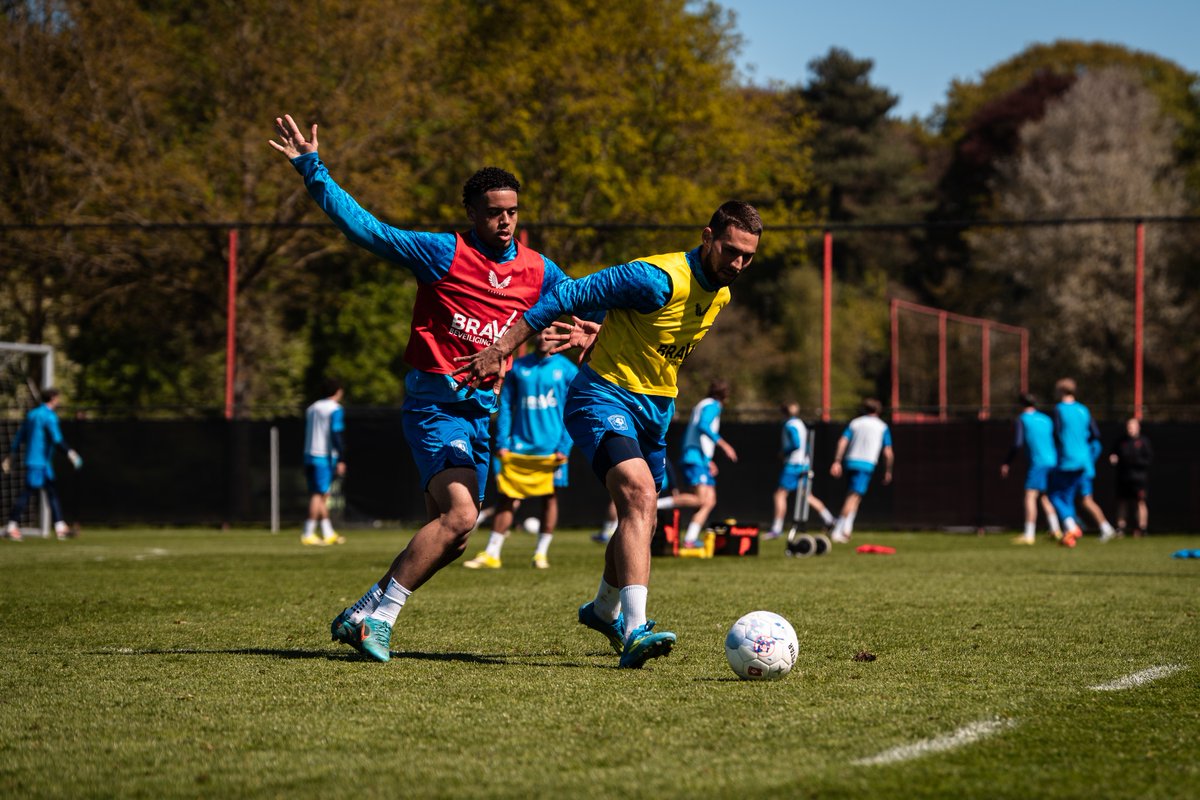 fctwente's tweet image. ⚽️💪

#FCTwente | #Training