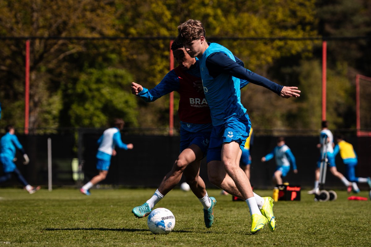fctwente's tweet image. ⚽️💪

#FCTwente | #Training
