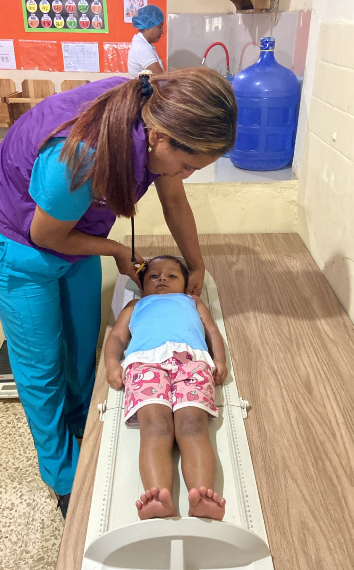 DPS_LosRios's tweet image. #Ventanas | Equipos de @Salud_Ec atienden 33 niños y niñas del Centro de Desarrollo Infantil "Gotitas de Amor", del sector Las Palmeras, en articulación con la Alcaldía local y @DHumanoEc. Esto, en el marco de la Estrategia Ecuador Libre de Desnutrición Crónica Infantil.