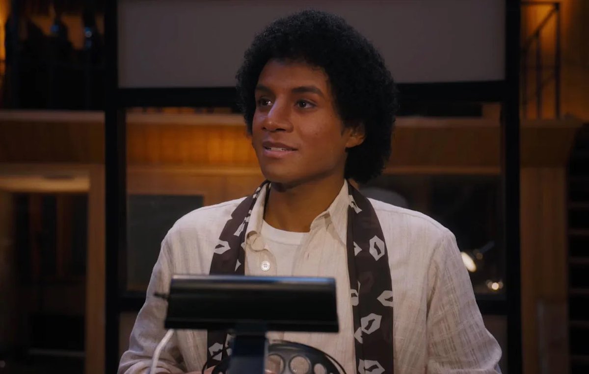 Axel🦇 tweet media