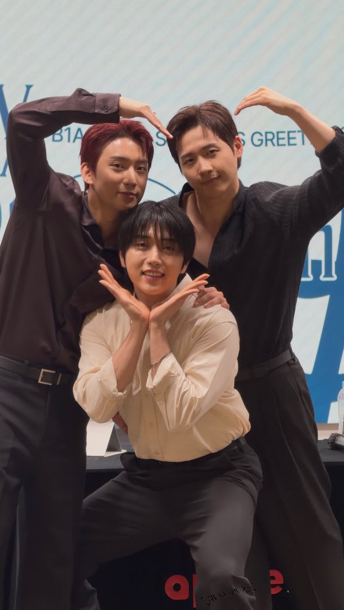 B1A4 데뷔 15주년을 축하합니다!! 만나서 응원할 수 있게 된 것이 정말 기뻐요🥰✨
진심으로 행복해지길 바라는 세 사람🐻🐥🐶💕 
앞으로도 곁에서 함께 웃으며 행복한 시간을 보낼 수 있길 바랍니다💚

#B1A4_debut_15th_anniversary
<a href="/B1A4_CNU/">신우</a> <a href="/SANDEUL920320/">삼돌</a> 
<a href="/B1A4_gongchan/">공찬</a>