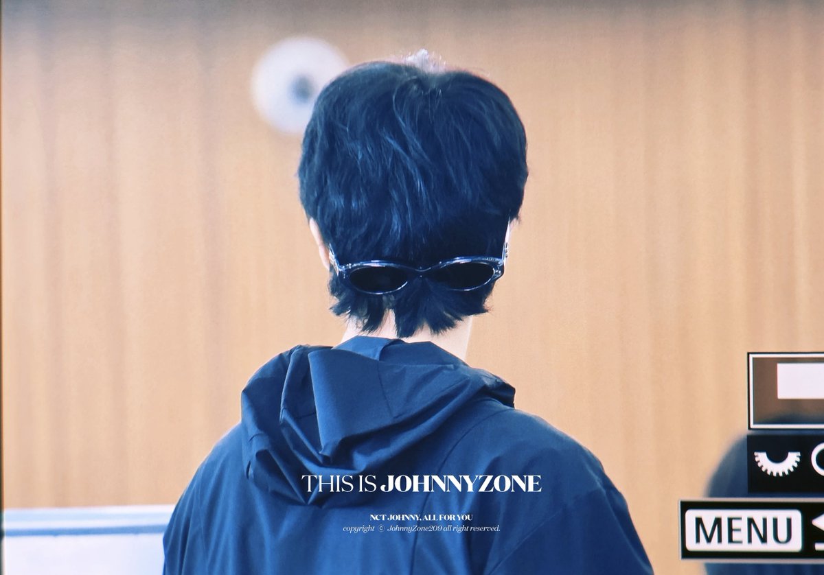 JohnnyZone209's tweet image. 260423 IST

멋쟁이고양이 😎

#NCT127 #JOHNNY #쟈니 #ジャニー #서영호 #JOHNNYSUH #영호