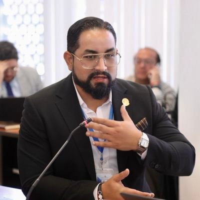 Diegooficial239's tweet image. 🚨 Señor @MashiRafael que en las próximas elecciones no se mezclen personas como: Marcela, Sergio Peña, Cuesta, Díaz, y más. 
Mucho cuidado al elegir los perfiles. 
Mejor sería no participar que tener traidores.