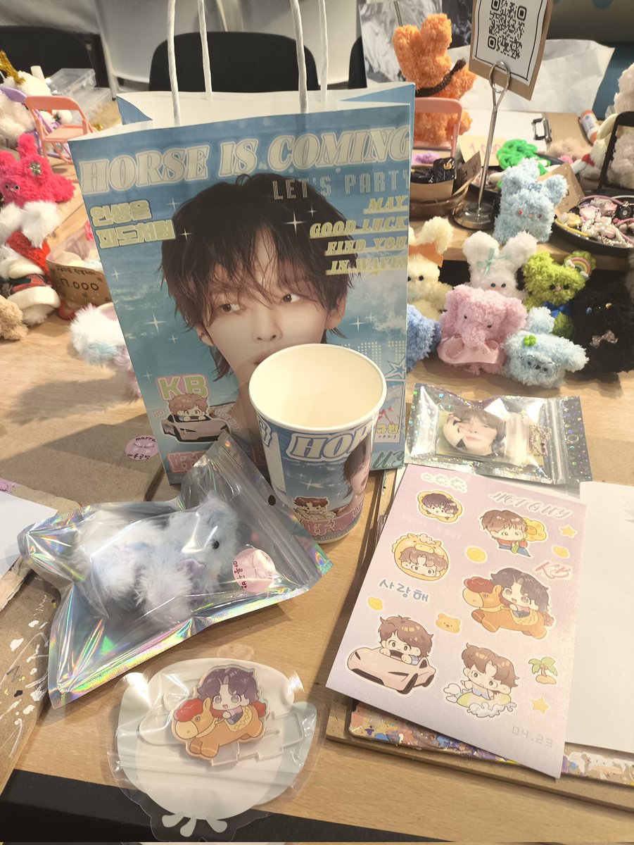 BTsonyeo002's tweet photo. 真心感谢coconut举办的生日活动，给大家提供了这么好的机会和空间庆祝揆彬生日👍👍👍 https://t.co/h2fVfGHi3k
