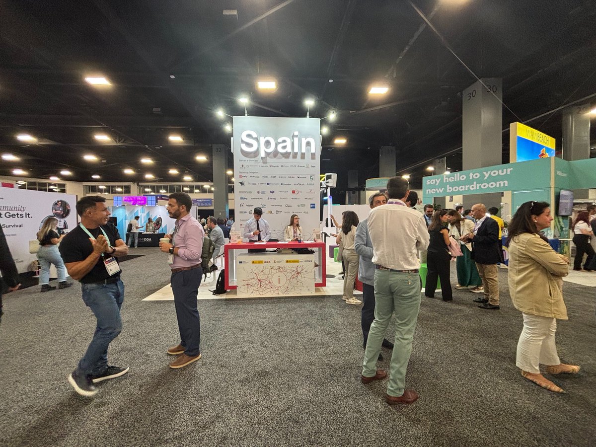 redpuntoes's tweet image. 🙌¡eMerge Americas ya está en marcha!
🚀Las #startups del Pabellón de España están listas para mostrar su potencial en IA, tecnologías sanitarias, fintech y deep tech.
Primeros momentos de un evento clave, para conectar con el ecosistema de Florida y Latinoamérica 👇