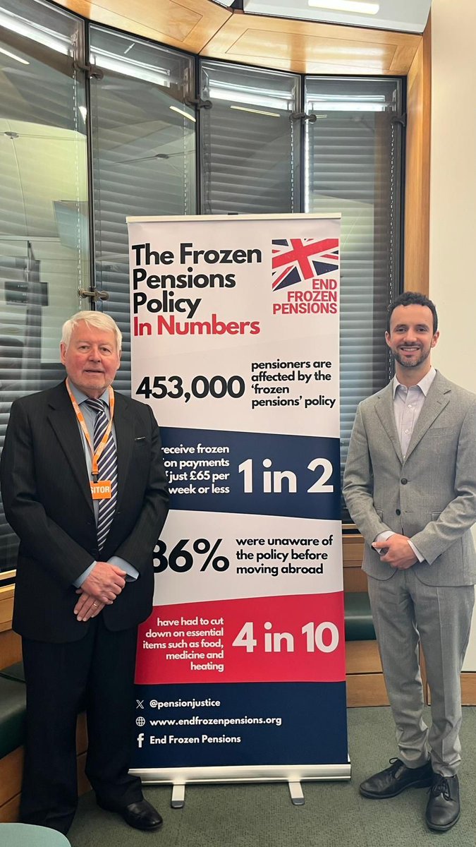 Thank you <a href="/CHinchliffMP/">Chris Hinchliff MP</a> 🇬🇧 for supporting our End Frozen UK State Pensions campaign ❄️
Great to see engagement at our Westminster drop-in with MPs &amp; Peers—momentum is building.
Time to end it!
#EndFrozenPensions #UKStatePension #Fairness <a href="/UKLabour/">The Labour Party</a> <a href="/FrozenBrits/">End Frozen Pensions Campaign</a>