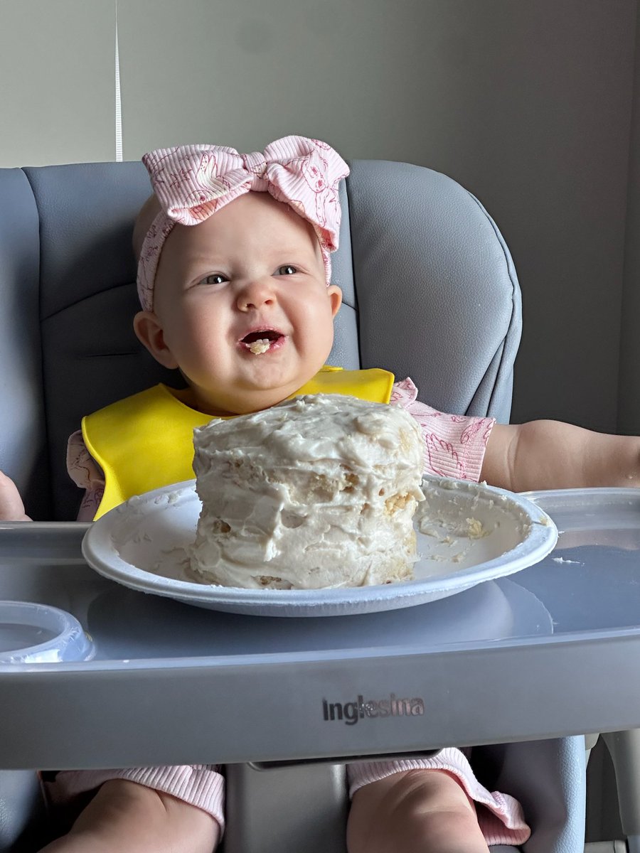 Sarah Roberts tweet media