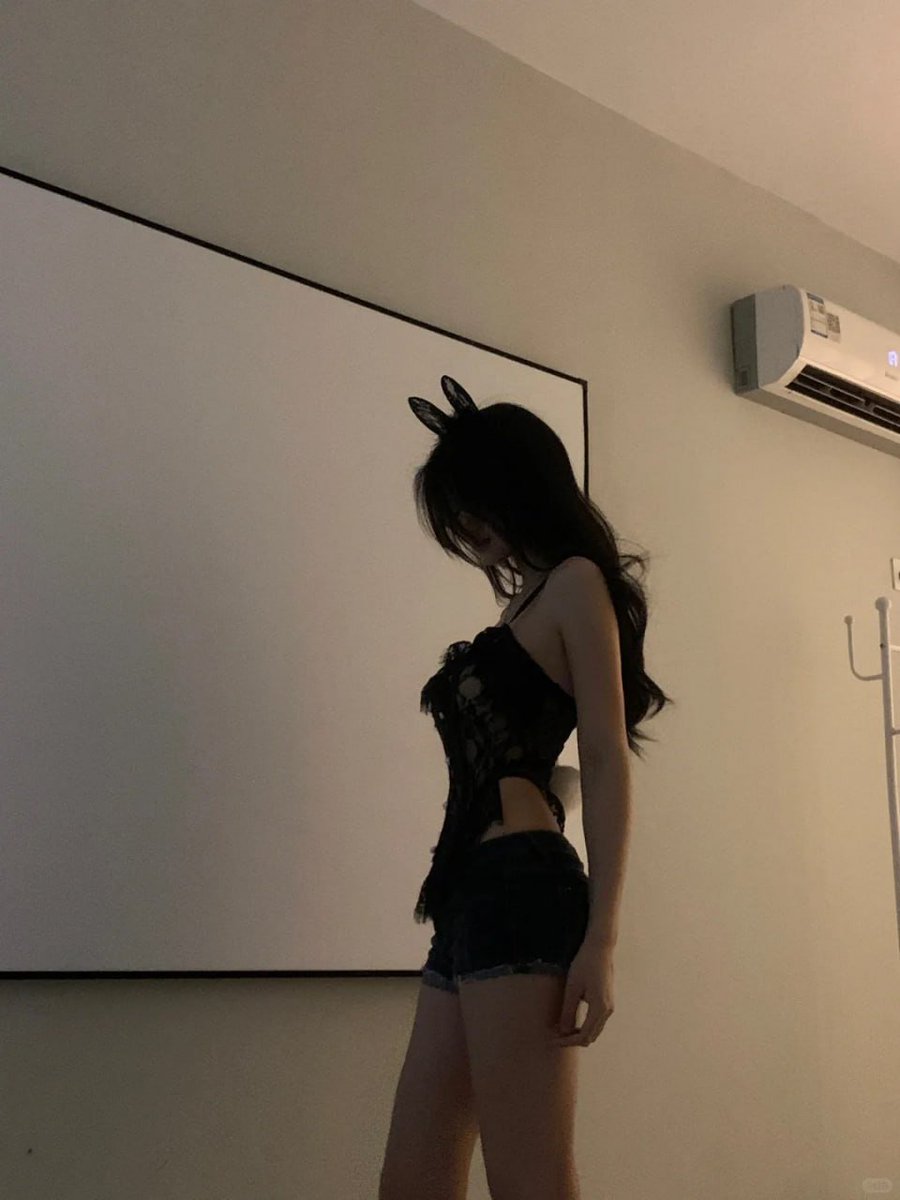 RicktamC's tweet photo. 听说男人喜欢屁股大的能多生几个是吗？ https://t.co/qjRhScjgTy