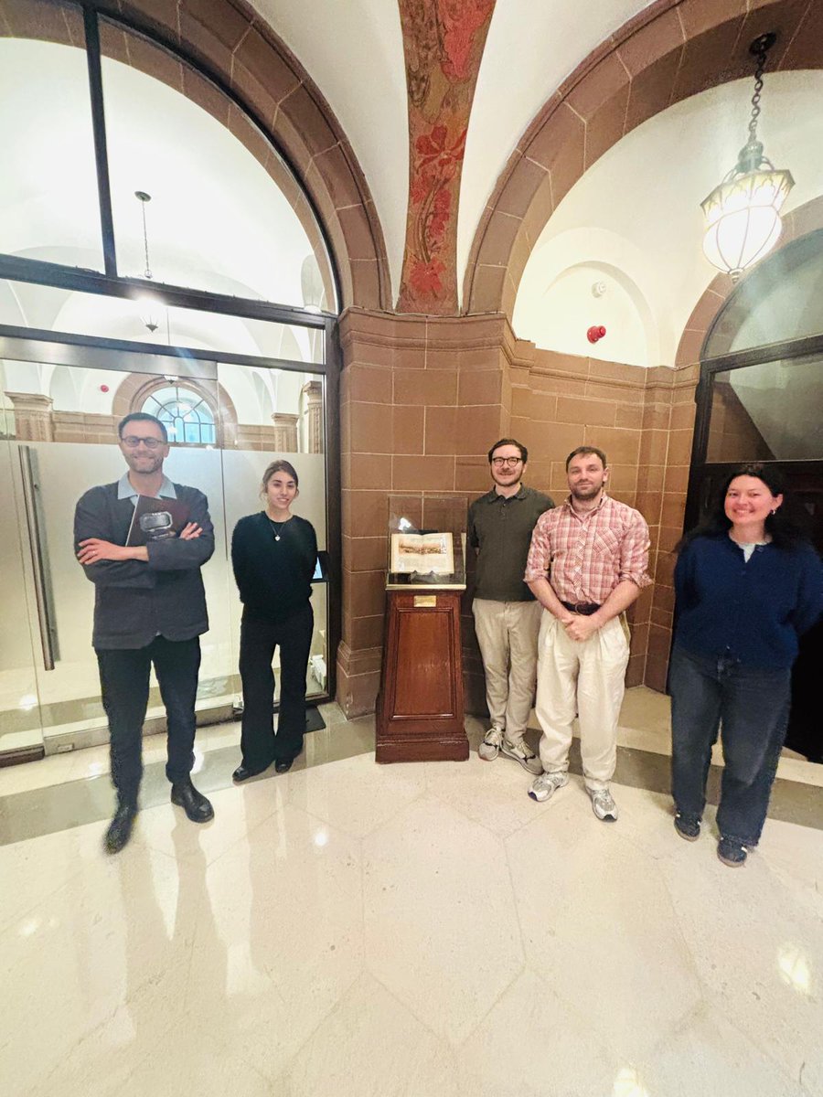 HCI_London's tweet photo. Team @HCI_London welcomed a team from @The_Globe earlier this week at India House, fittingly around #ShakespeareDay, for a tour of the rich history of this iconic building, its invaluable artworks, and a special look at the India House history book, now brought to life with a digitized version for visitors!
#IndiaUK #IndiaUKPartnership #ShakespeareGlobe #CultureConnect
@MEAIndia @IndianDiplomacy @airnewsalerts @DDNewslive @PIB_India @MIB_India @DCMS @MinOfCultureGoI @iccr_hq @TheNehruCentre @diaspora_india @VDoraiswami @getkart @mygovindia