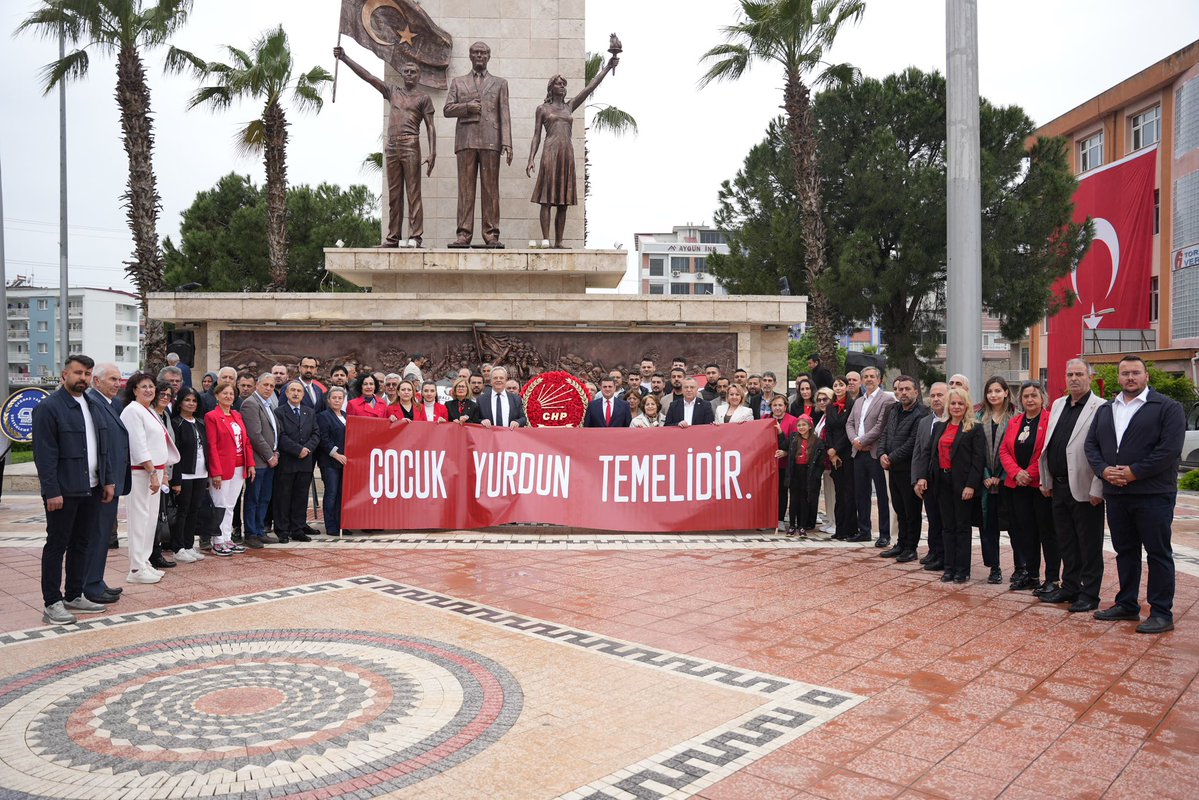 Atamız Gazi Mustafa Kemal Atatürk’ün çocuklara armağan ettiği 23 Nisan Ulusal Egemenlik ve Çocuk Bayramı’nın 106. yılını büyük bir gururla kutladık. 🇹🇷

Cumhuriyet Meydanı’ndaki resmi tören programıyla başladık. Törenin ardından Torbalı İlçe Başkanımız İbrahim Özel ve ilçe