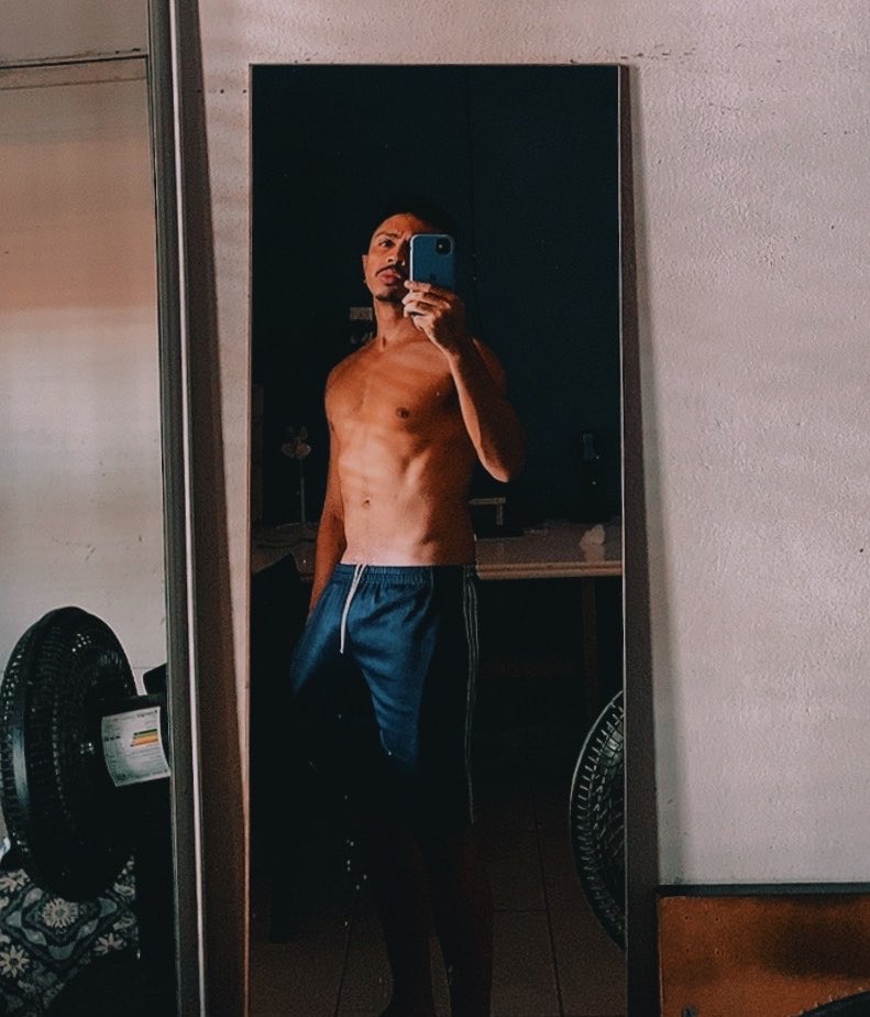 ᴮᵃᵈ Ｖｉｎｃｅ 🔞 tweet media