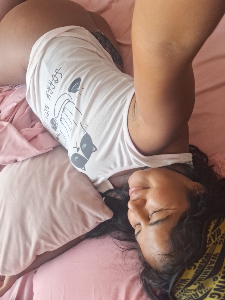 La Treintañera +6 tweet media