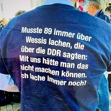 schwabe_willi's tweet photo. @SHomburg Suche:

Dressierte Affen Experiment + #Leiter + #Banane + #Dusche.

= Zustand der #BRD

🥳🤡😝 https://t.co/xa1jzUY5FF
