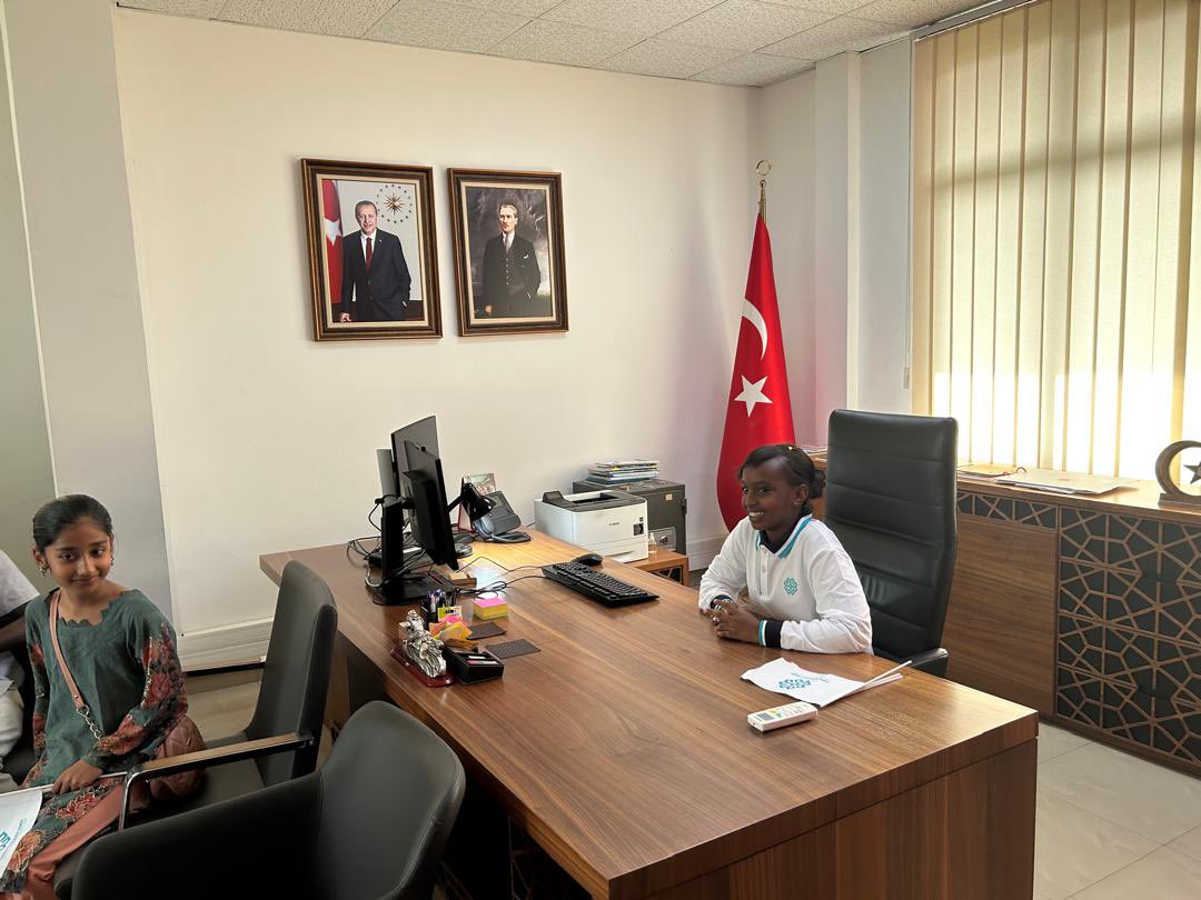 TC_BujumburaBE's tweet photo. 🇹🇷 23 Nisan Ulusal Egemenlik ve Çocuk Bayramımızı Türkiye Maarif Vakfı Bujumbura Okulu öğrencileriyle 🇧🇮 birlikte kutladık. Nazik ziyaretleri için kendilerine teşekkür ediyoruz! 🇹🇷

@TC_Disisleri 
@MAEBurundi 
@TMaarifVakfi https://t.co/okrd7fIhpr