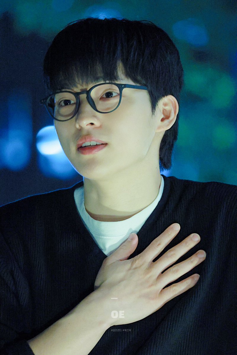 🎸 260423 뮤지컬 걸프렌드 옥진욱배우님 퇴근길✨️

#걸프렌드 #옥진욱