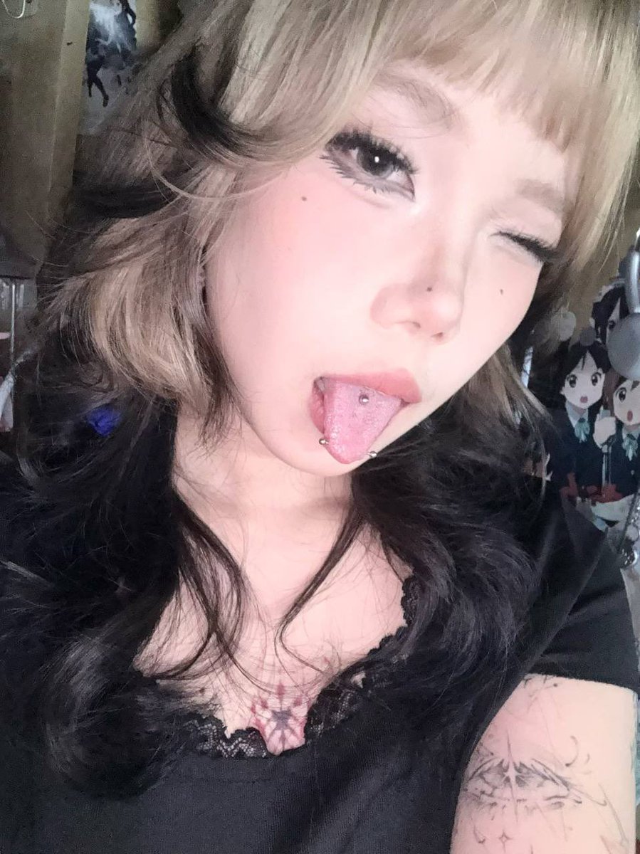 爱上内裤👙 tweet media
