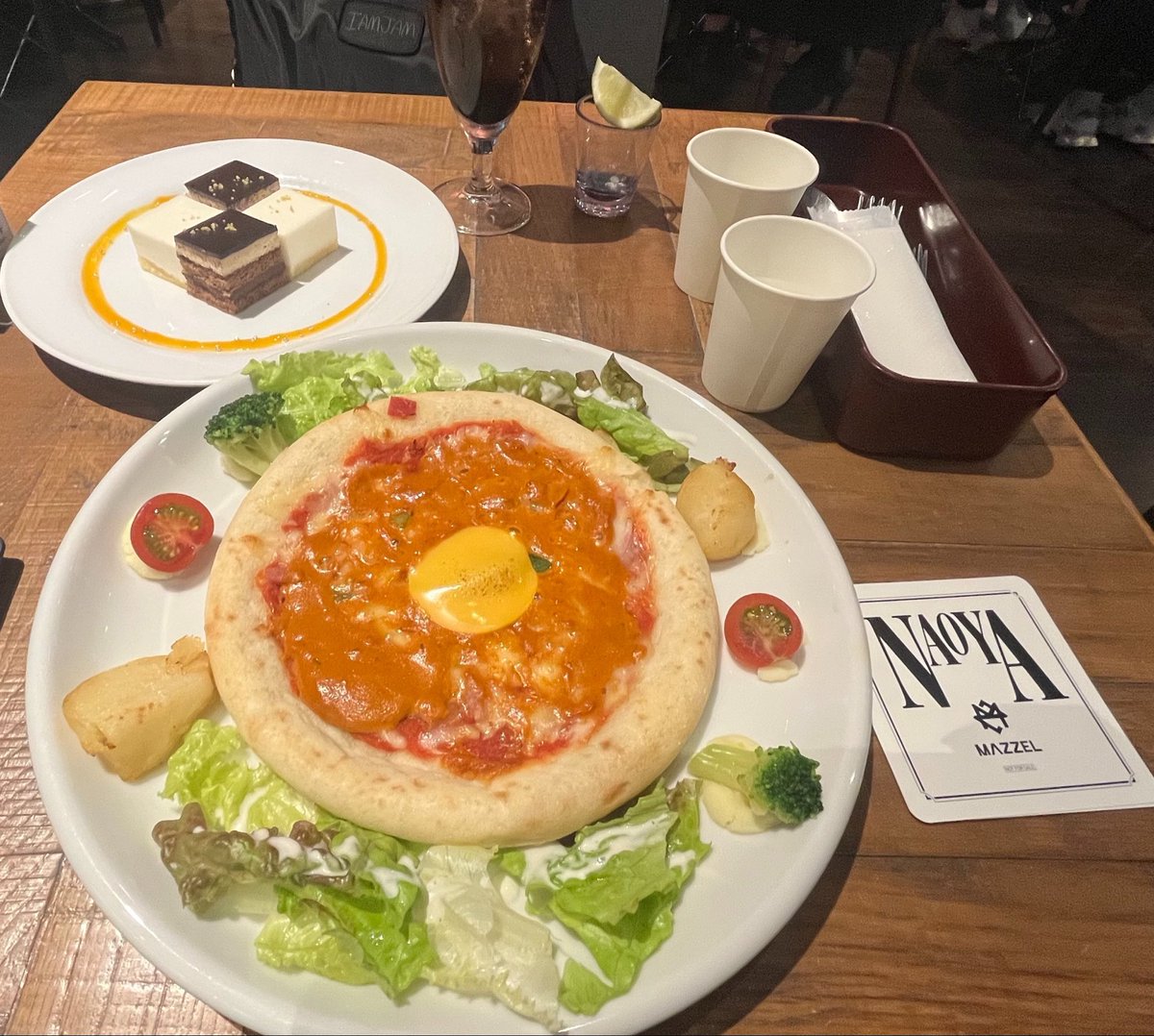 nami_mthn's tweet photo. MAZZEL コラボカフェ行ってきた✨
隣の席のお姉様MUZEが話しかけてくださってとても楽しい時間になりました！！
ありがとうございました✨🙏
MAZZELに囲まれて幸せだった〜😊
#MAZZEL https://t.co/oGjTDxlc7m