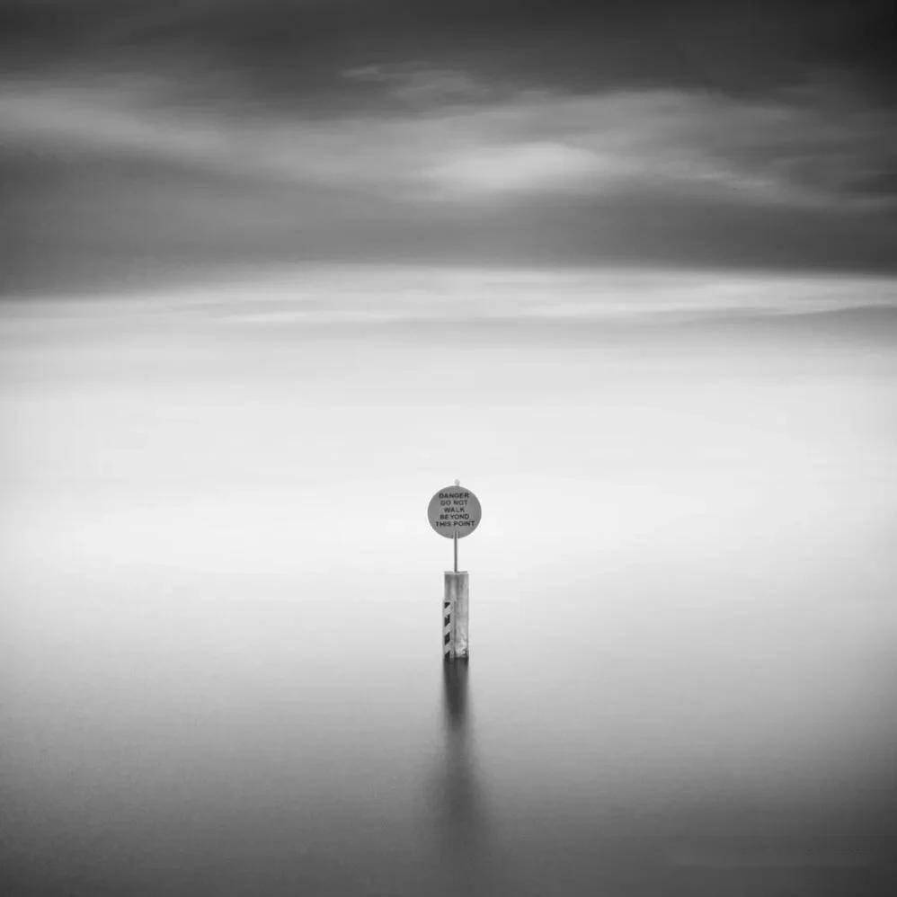 19bjames's tweet image. " Photography 101: Start with the basics—rule of thirds! Frame your subject at intersecting lines for more dynamic shots. No fancy gear needed, just your eye. #PhotographyTips #BeginnerPhoto"