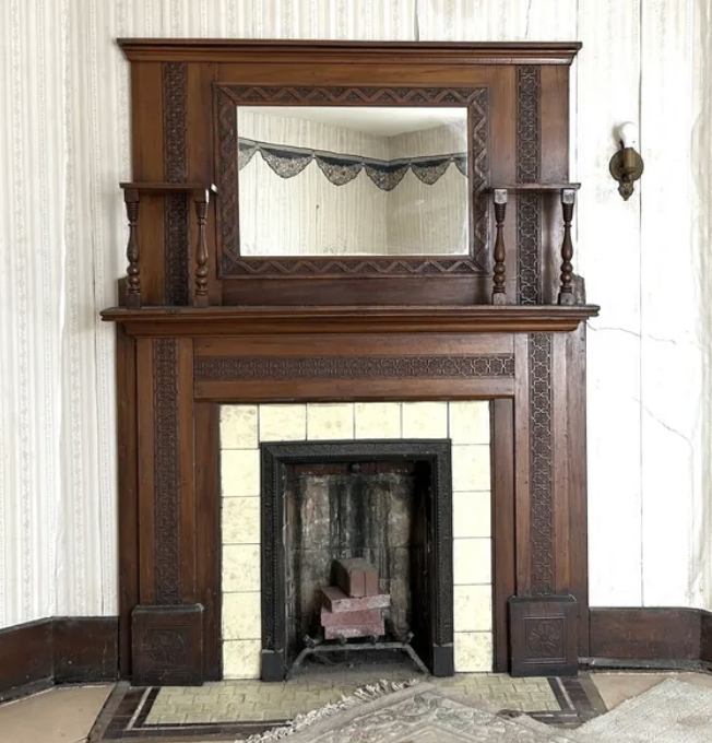 oldhousecalling's tweet image. $69,900. The Charles Wachtel House. c.1898 #Indiana Queen Anne. #fixerupper. Highlights include beautiful original woodwork, four fireplaces, octagonal tower, and a breathtaking stained-glass window.  oldhousesunder50k.com/save-this-c-18…