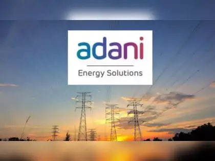 harshalinvest's tweet image. #Adani #Energy Q4 #result 
#Net Profit: Surged to ₹684 crore, up 5.6%-6% YoY, from ₹647 crore in the same quarter last year.
#Revenue: Increased 16.7%-16.8% YoY to ₹7,443 crore
#EBITDA &amp;amp; Margins: EBITDA grew to ₹2,145–₹2,372 crore