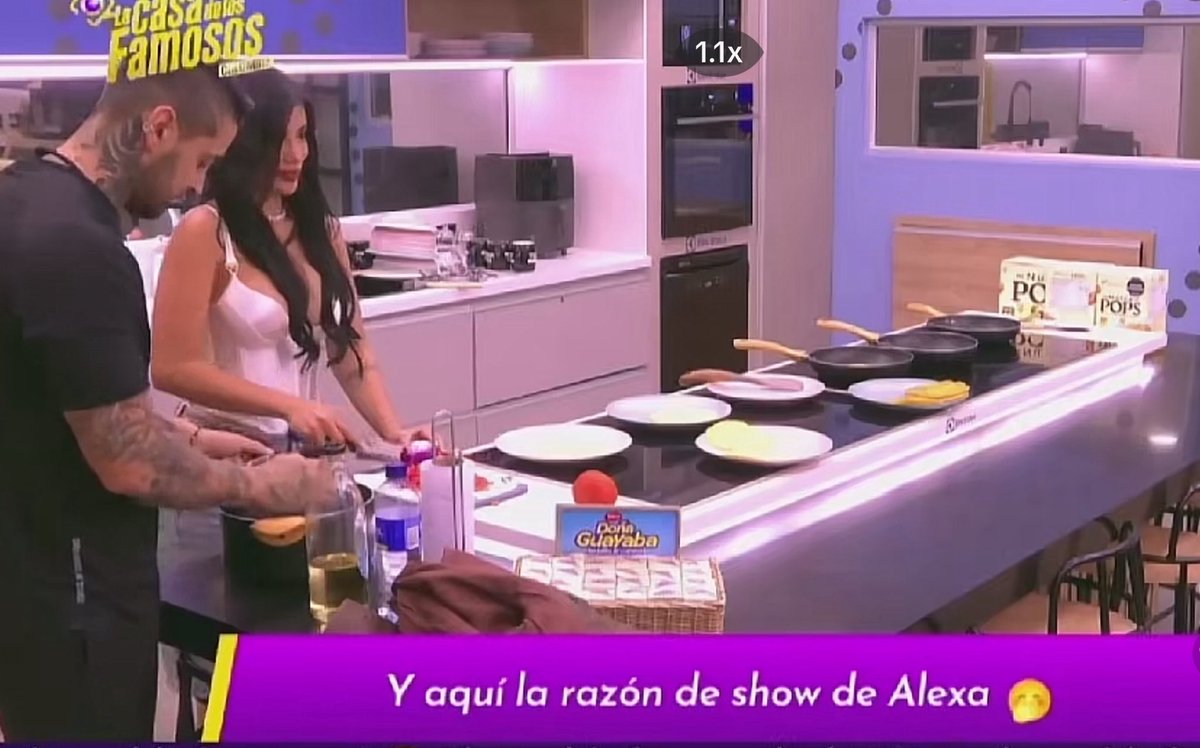 Jaane85's tweet photo. El de los Subtítulos se pasa y lo sabe 🤣😂🤣#lacasadelosfamososcol3 https://t.co/g19sLXjbcz