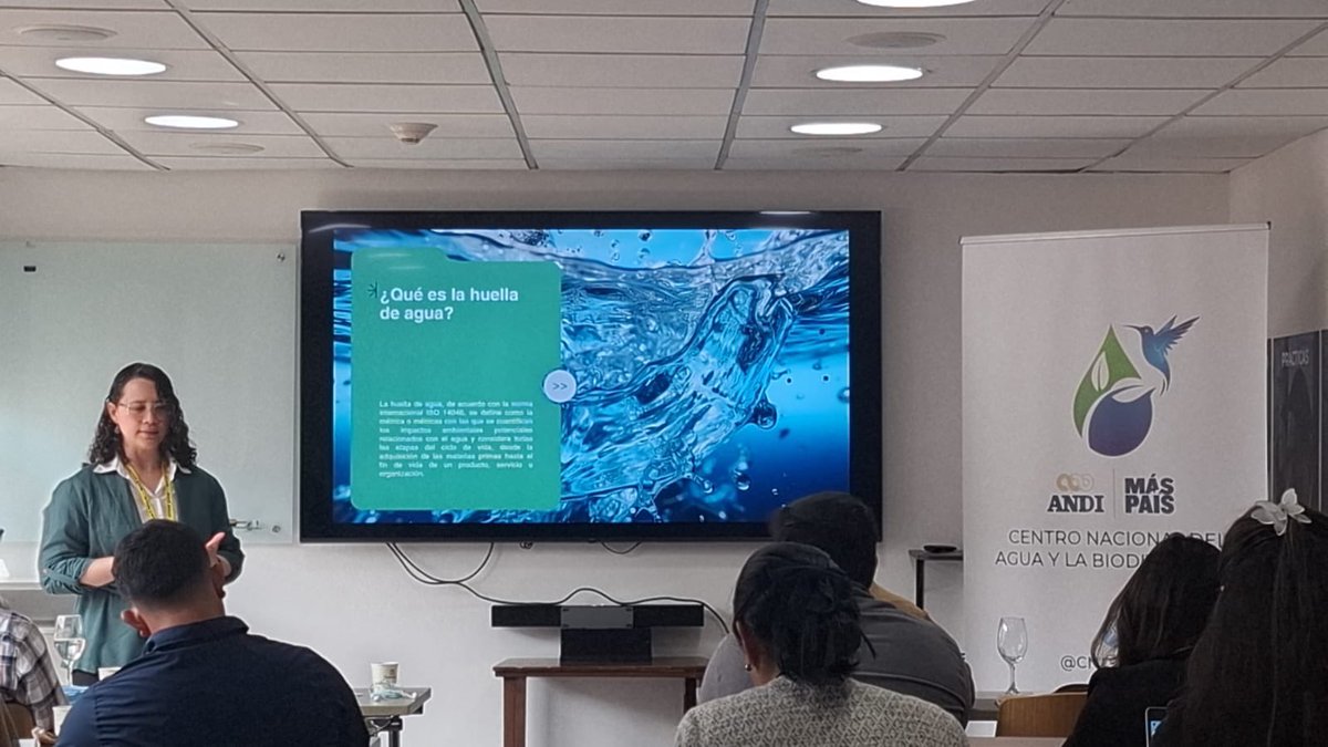CNAB_ANDI's tweet image. Desde @CNAB_ANDI impulsamos el uso eficiente del recurso hídrico como motor de competitividad. Damos inicio al #Bootcamp Ruta hacia #AguaNeutralidad 💧”De la medición a la acción”, junto a @incyclo_sas @upbcolombia, con +15 empresas de sectores clave de @andi_bogota