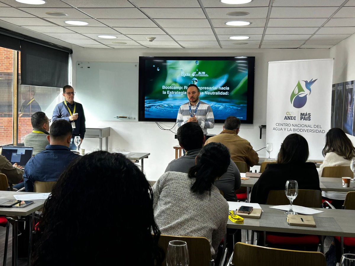 CNAB_ANDI's tweet image. Desde @CNAB_ANDI impulsamos el uso eficiente del recurso hídrico como motor de competitividad. Damos inicio al #Bootcamp Ruta hacia #AguaNeutralidad 💧”De la medición a la acción”, junto a @incyclo_sas @upbcolombia, con +15 empresas de sectores clave de @andi_bogota