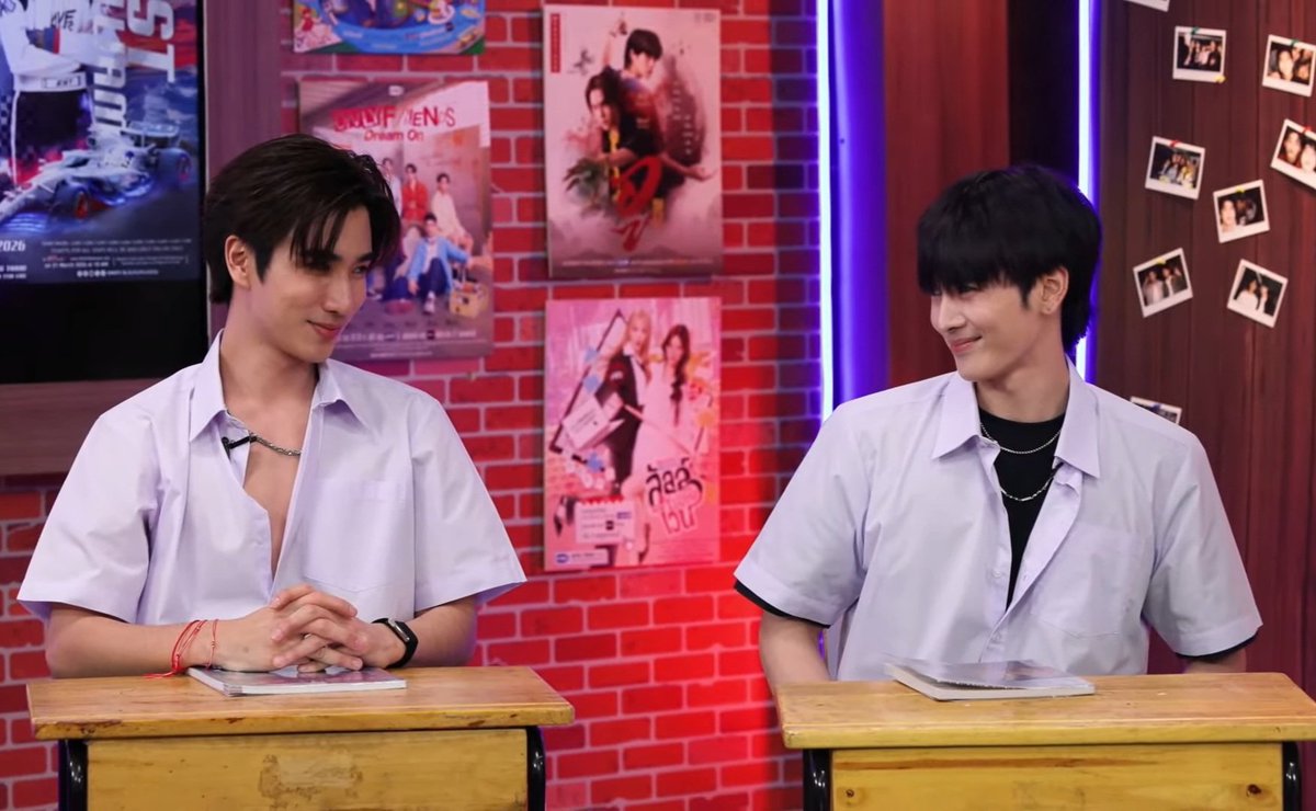 SantaOfficialTH's tweet image. แกๆ แกว่าสองคนนี้เค้าแอบคบกันป่ะ

PERTHSANTA DOMIIA LOVEYOU LH

#GMMTVLiveHouse