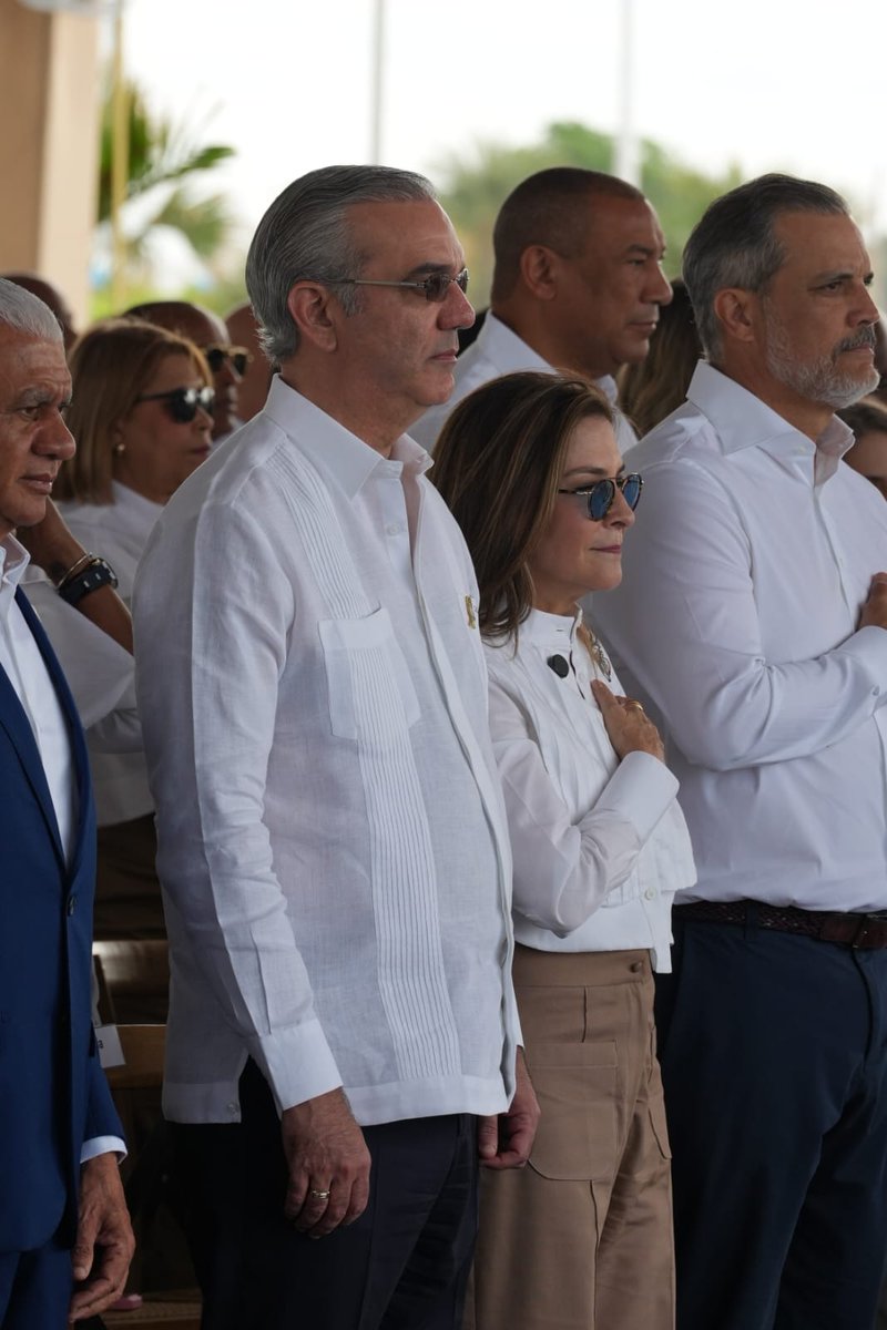 alexisJs82's tweet image. Quedó inaugurado el Malecón Deportivo, un espacio moderno para el sano esparcimiento, la actividad física y la integración familiar. Esta obra fortalece el desarrollo urbano y promueve estilos de vida saludables para todos. #Desarrollo #Deporte #MalecónDeportivo